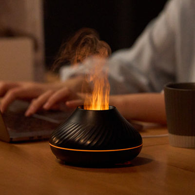Mua Dropshipping mới nhất RGB ánh sáng ngọn lửa hương vị Diffuser 130Ml 3d màu sắc ngọn lửa làm ẩm lửa núi lửa Diffuser Dropshipping online manufacture